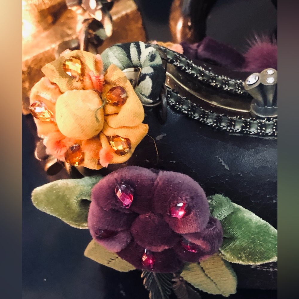 ((SPECIAL PURSE For VERY SPECIAL FRIEND)) Mary Frances Velvet FloraL Women's BAG - Picture 3 of 14